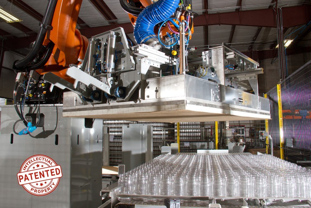 Dyco's Full Array Vacuum Head Palletizer for plastic containers